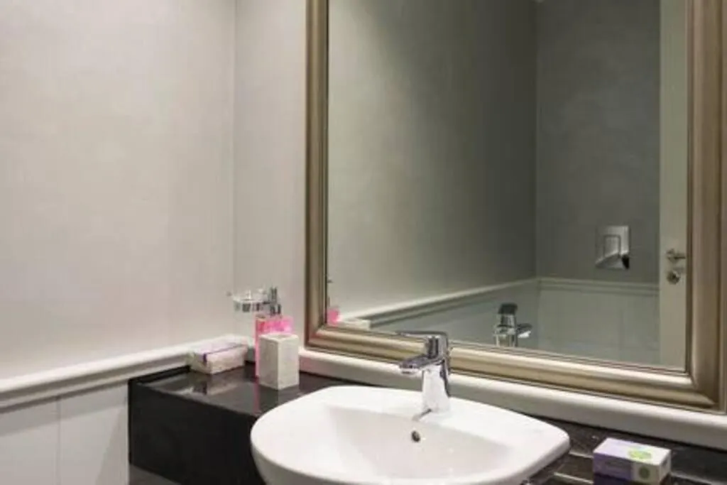 Versace Tower Luxury Suites - Downtown Beirut Apartment